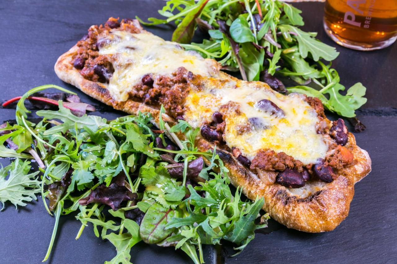 Three Horseshoes Inn Powerstock Εξωτερικό φωτογραφία